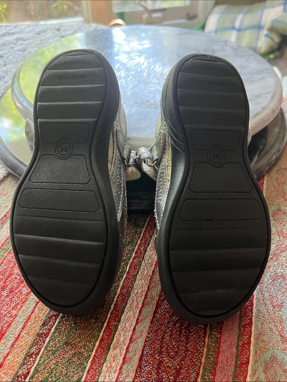Stride rite Blaire Maryjane silver and gold 10M